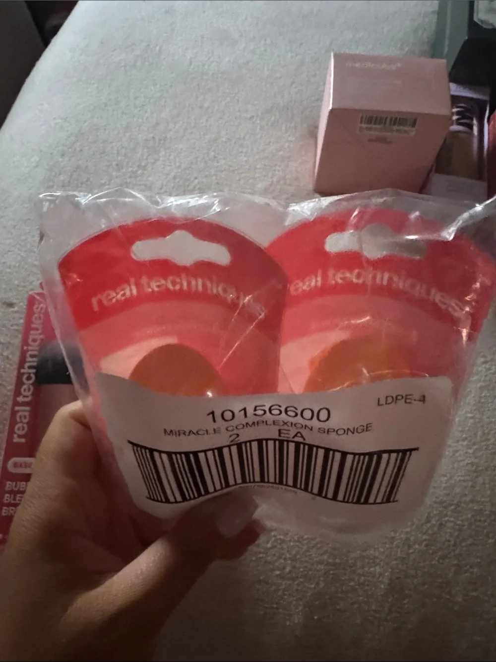 Real Techniques Bubble Blending Brush with  Miracle Complexion Sponges bundle